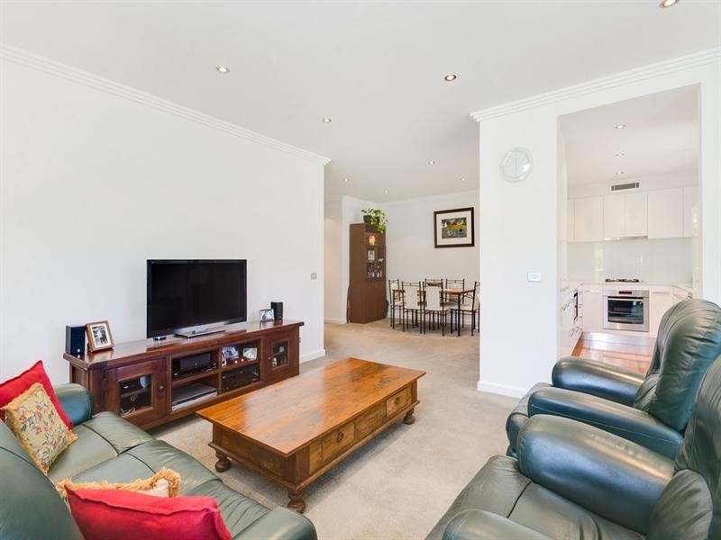 32/40 McCauley Street, Thirroul NSW 2515