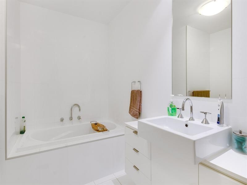 32/40 McCauley Street, Thirroul NSW 2515