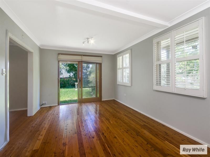 37 Jennifer Crescent, Thirroul NSW 2515