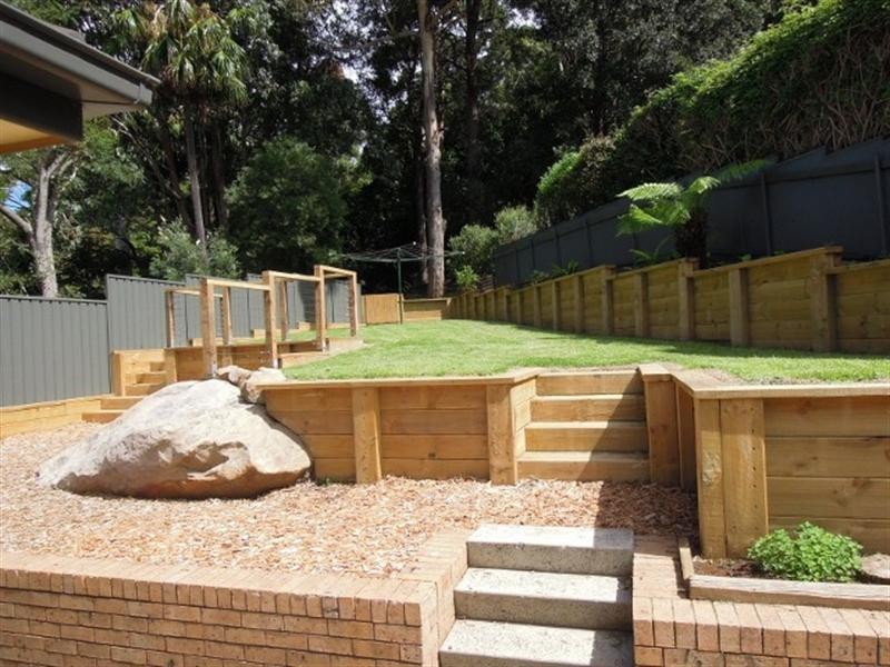 8 Cornock Avenue, Thirroul NSW 2515