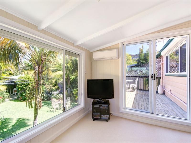 12 Lachlan Street, Thirroul NSW 2515