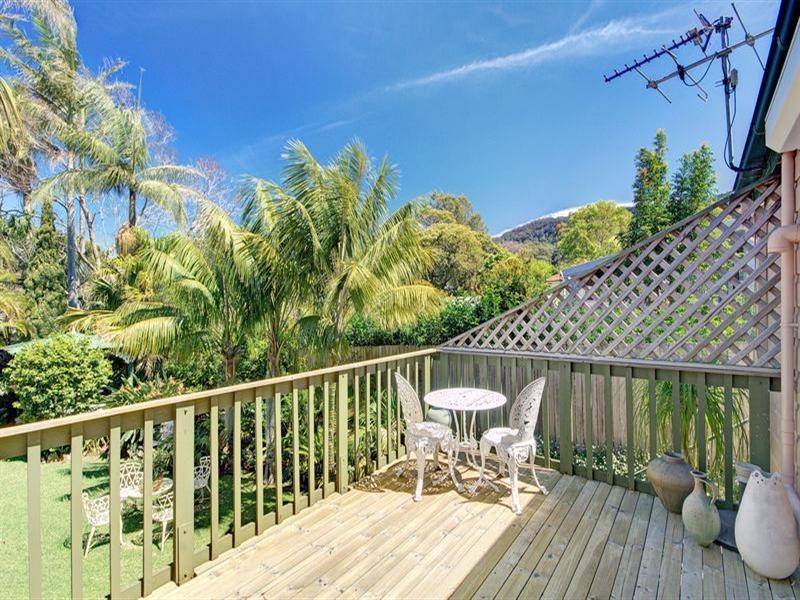 12 Lachlan Street, Thirroul NSW 2515