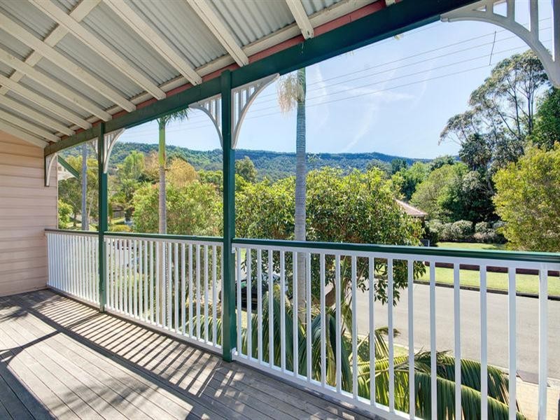 12 Lachlan Street, Thirroul NSW 2515