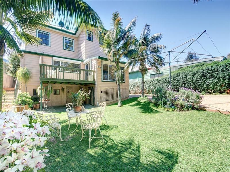 12 Lachlan Street, Thirroul NSW 2515