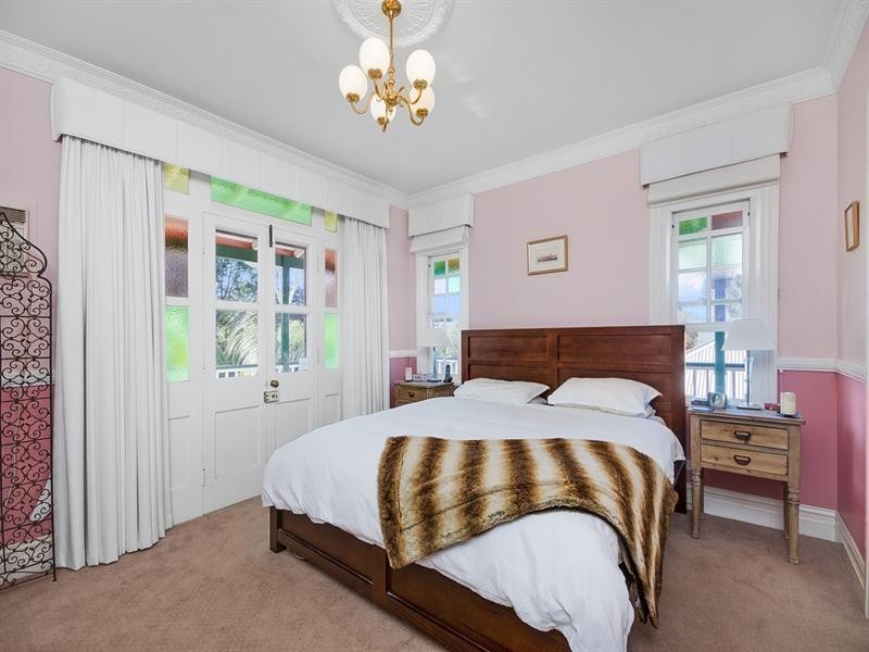 12 Lachlan Street, Thirroul NSW 2515