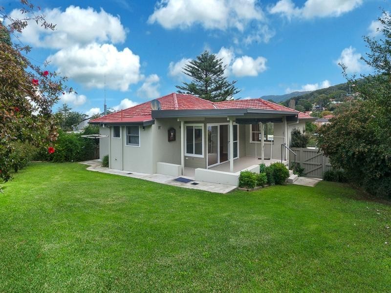 12 Willow Grove, Corrimal NSW 2518