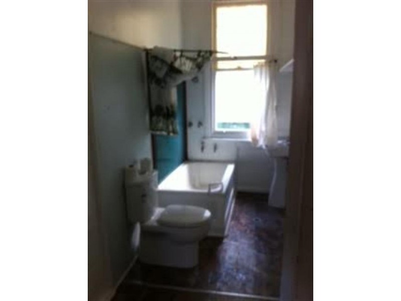 2/5 Ocean Street, Thirroul NSW 2515