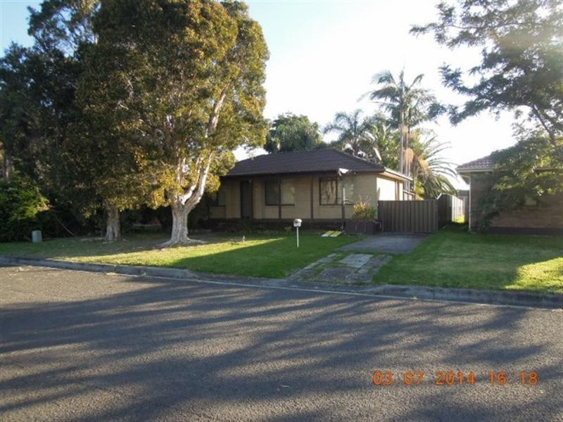 30 Arcadia Street, Warilla NSW 2528