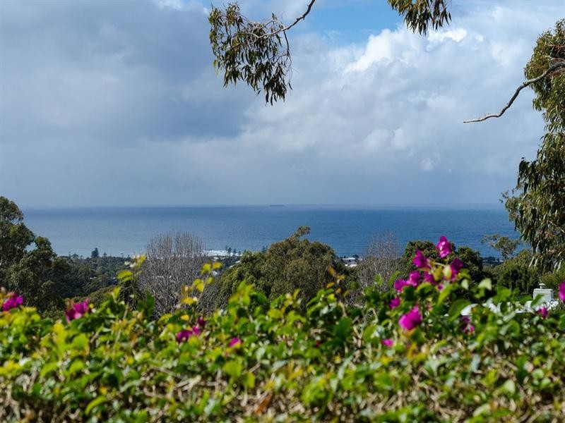 12 Joanne Street, Woonona NSW 2517