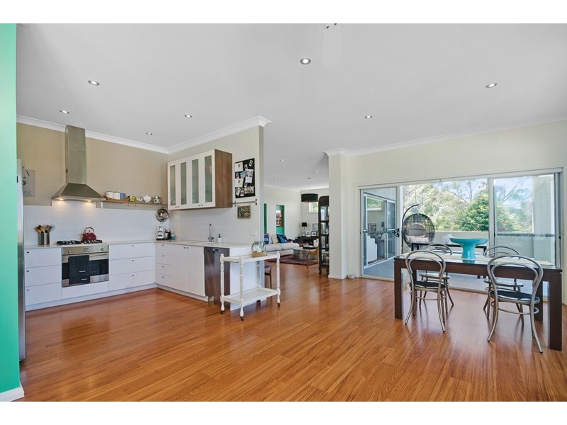 16 Cresting Avenue, Corrimal NSW 2518