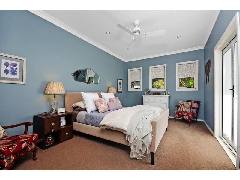 16 Cresting Avenue, Corrimal NSW 2518
