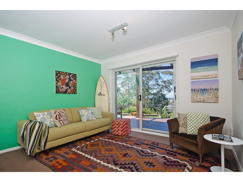 16 Cresting Avenue, Corrimal NSW 2518