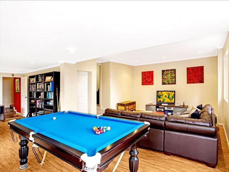 14 Deborah Avenue, Thirroul NSW 2515