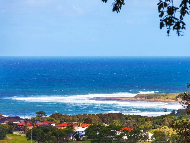14 Deborah Avenue, Thirroul NSW 2515