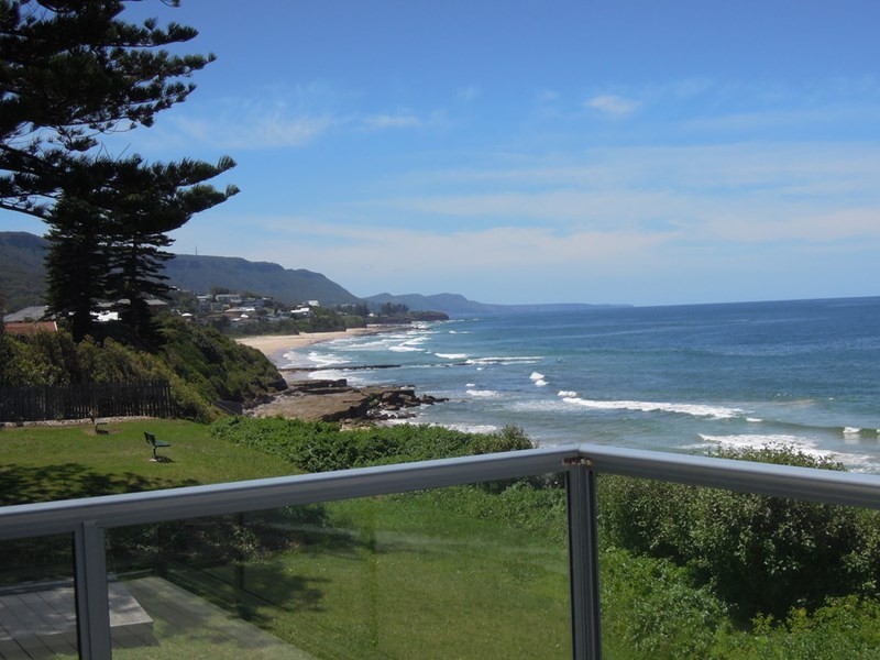 3 Woodland Avenue, Thirroul NSW 2515