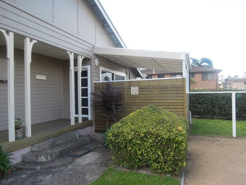 2/13 Arthur Street, Thirroul NSW 2515