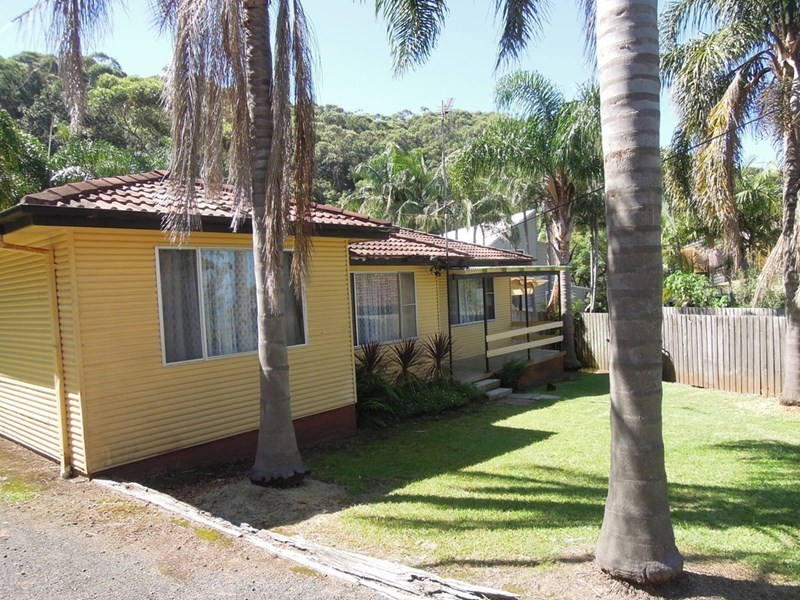 16 Squires Cresent, Coledale NSW 2515