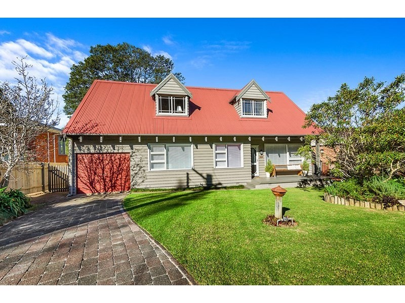 17 Joanne Street, Woonona NSW 2517