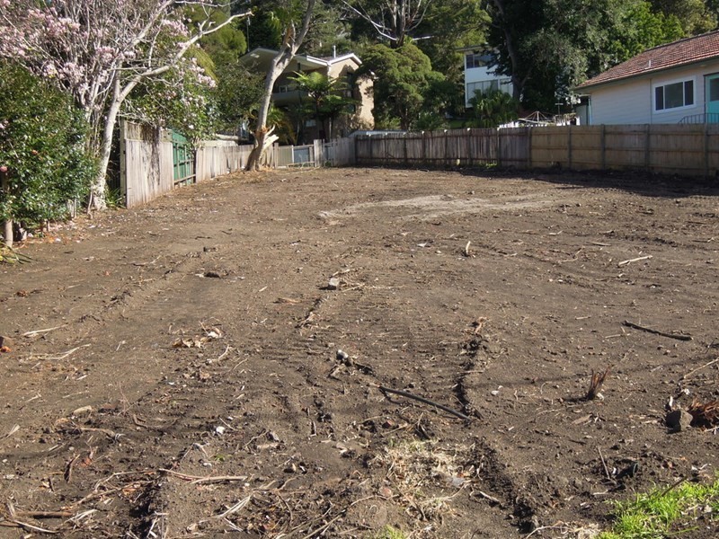 2 Cresting Avenue, Corrimal NSW 2518