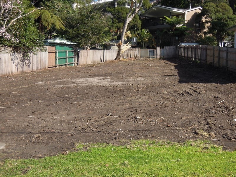 2 Cresting Avenue, Corrimal NSW 2518