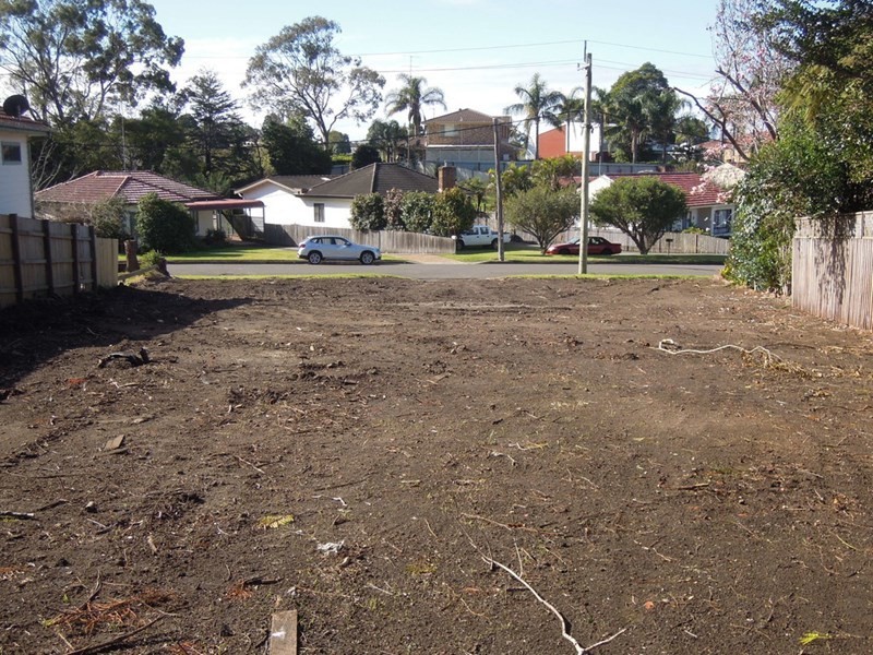 2 Cresting Avenue, Corrimal NSW 2518