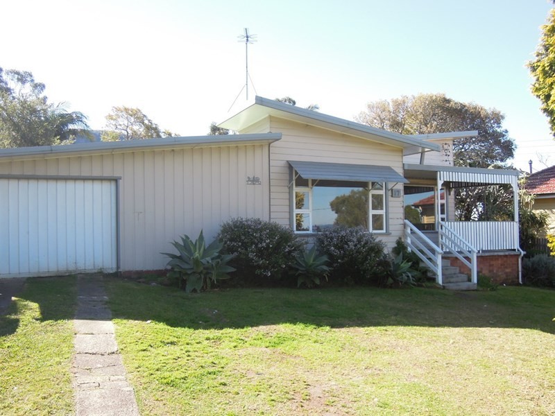 17 Seaview Terrace, Thirroul NSW 2515