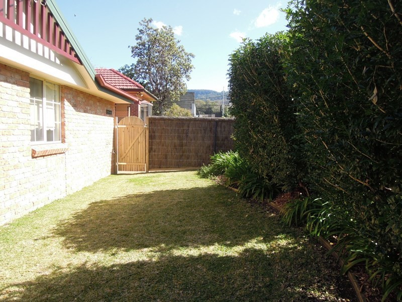 1/7 Redman Avenue, Thirroul NSW 2515