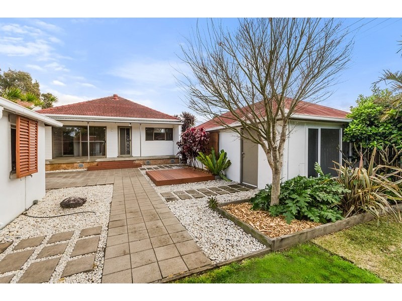 65 Storey Street, Fairy Meadow NSW 2519