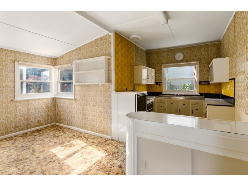 14 Arthur Street, Thirroul NSW 2515
