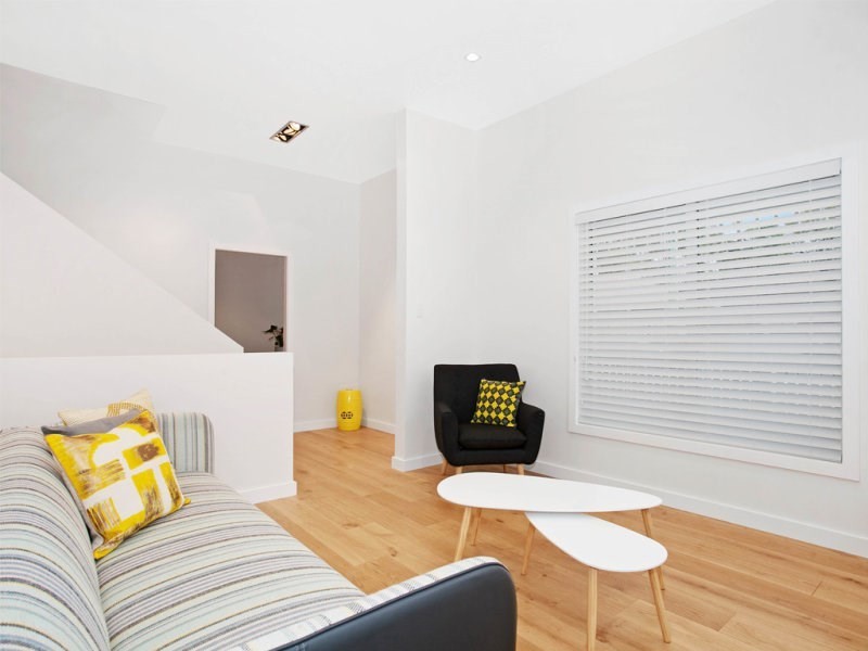 9 Raymond Road, Thirroul NSW 2515