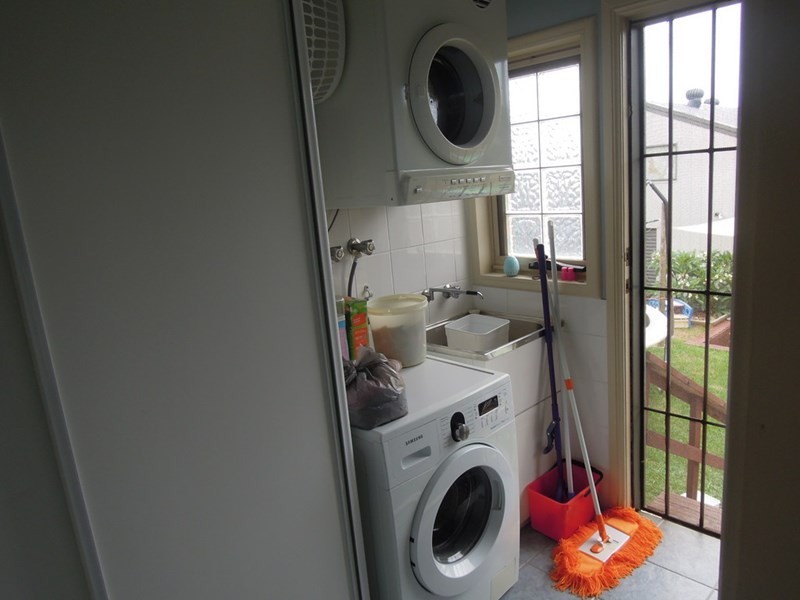 8 Jones Street, Mount Warrigal NSW 2528