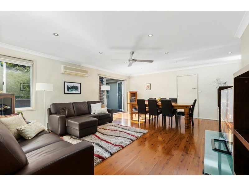 19 Kanangra Drive, Thirroul NSW 2515