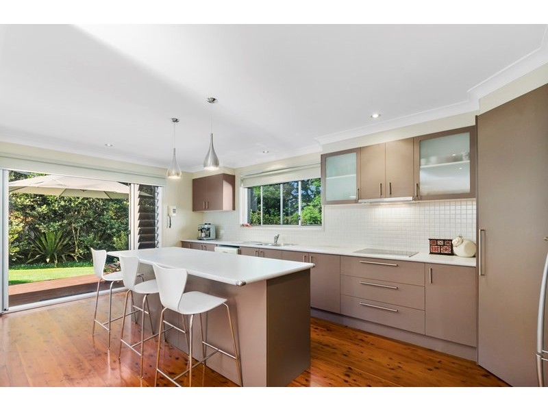 19 Kanangra Drive, Thirroul NSW 2515