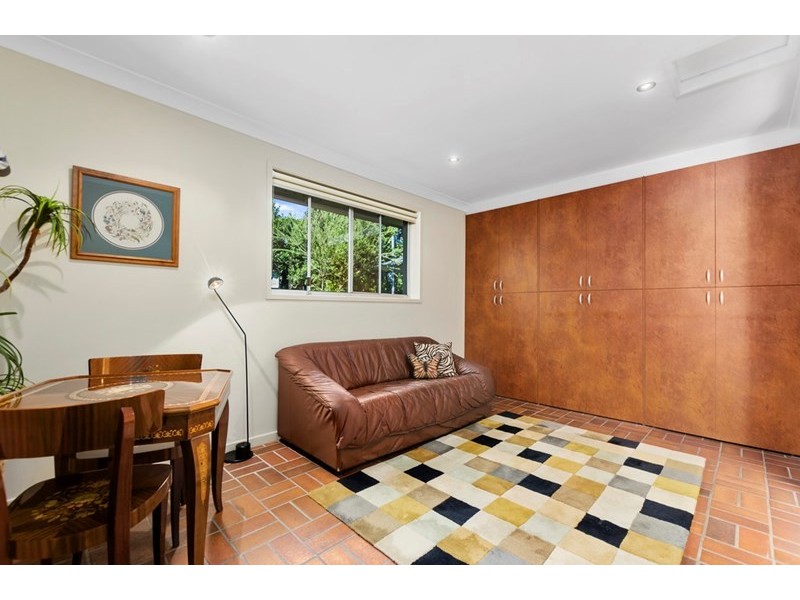 19 Kanangra Drive, Thirroul NSW 2515