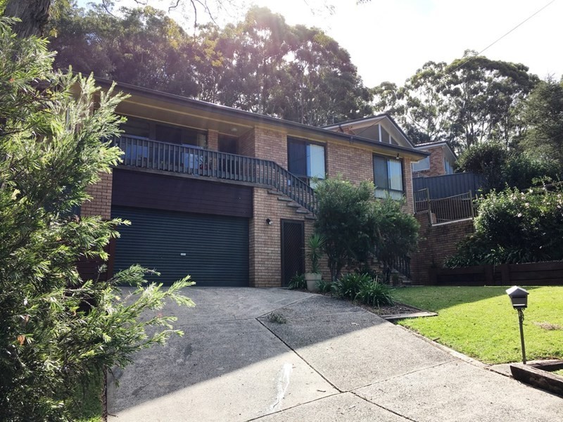 8 Cornock Avenue, Thirroul NSW 2515