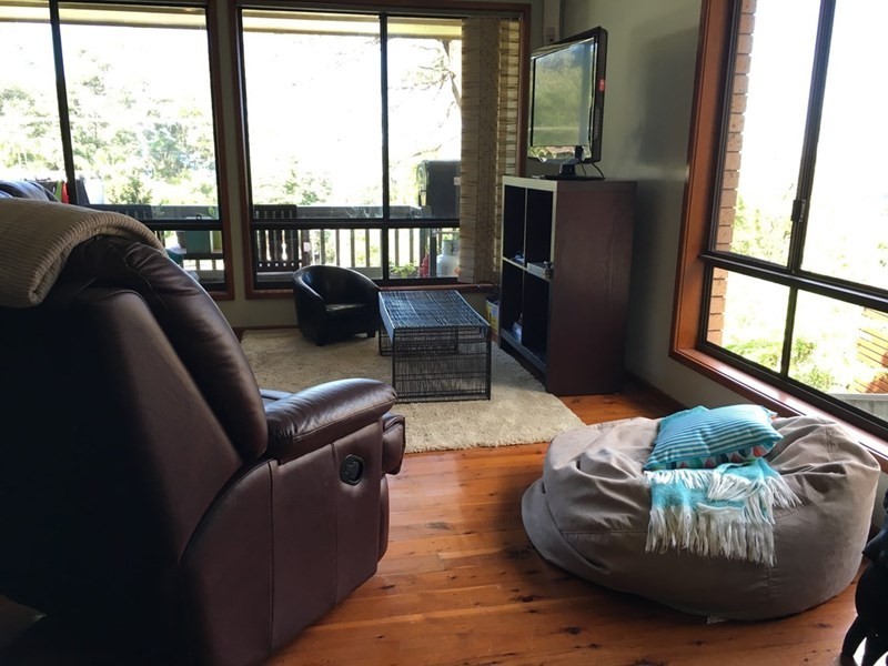 8 Cornock Avenue, Thirroul NSW 2515