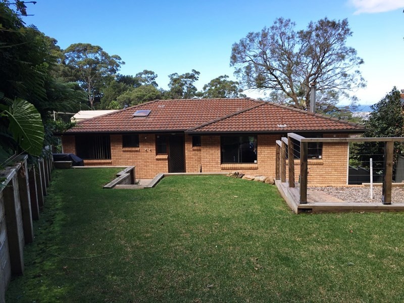 8 Cornock Avenue, Thirroul NSW 2515