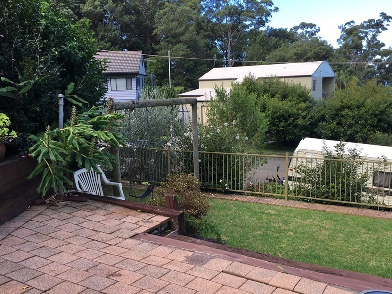 8 Cornock Avenue, Thirroul NSW 2515