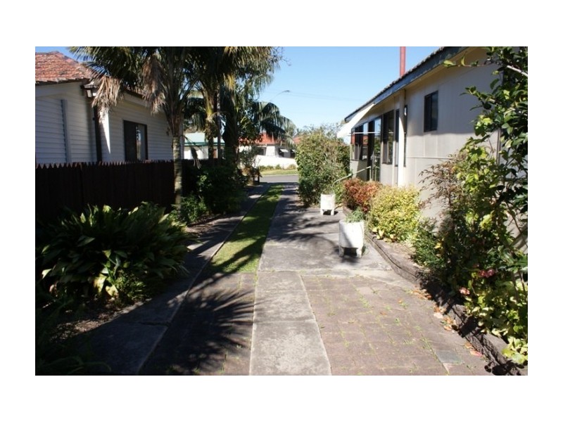 22 Carr Street, Towradgi NSW 2518