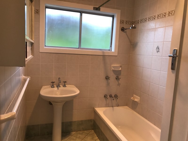 23 Hewitts Avenue, Thirroul NSW 2515