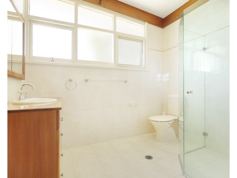 30 Cresting Avenue, Corrimal NSW 2518