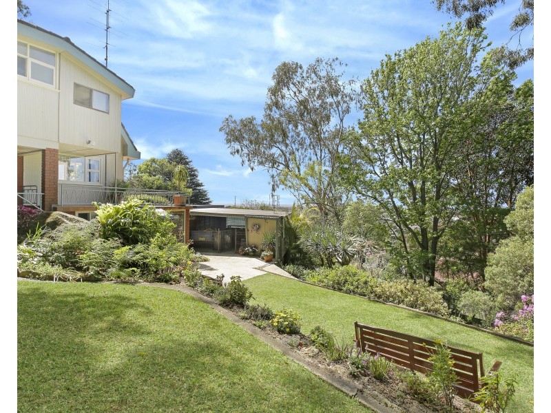 30 Cresting Avenue, Corrimal NSW 2518