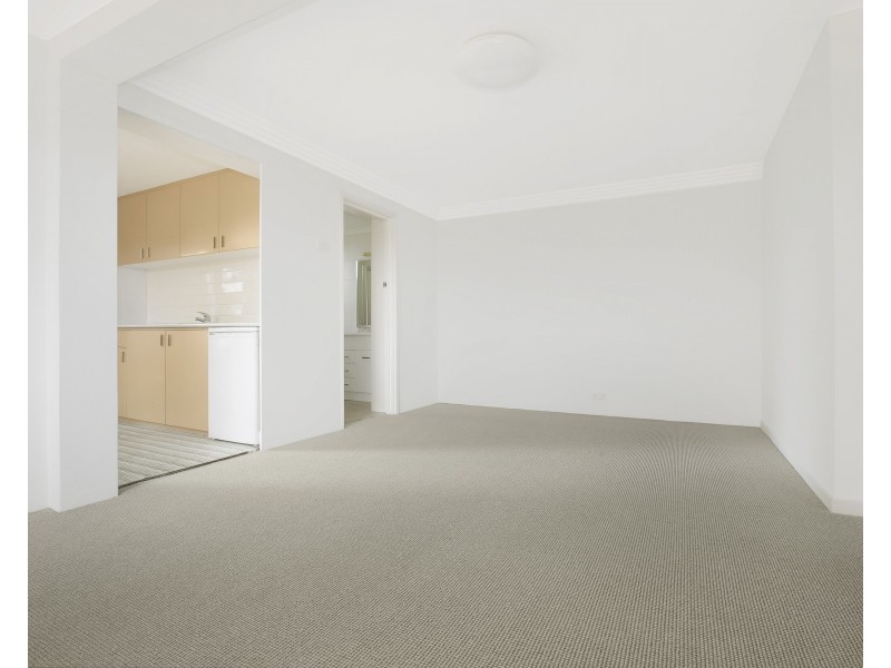 30 Cresting Avenue, Corrimal NSW 2518