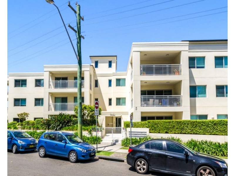 5/5 Station Street, Thirroul NSW 2515