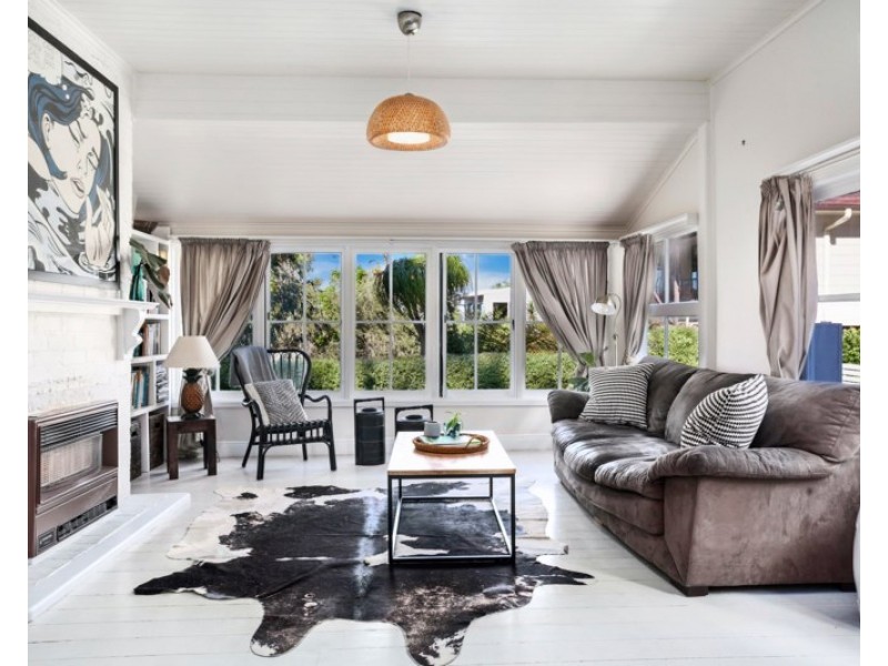 11 Mason Street, Thirroul NSW 2515