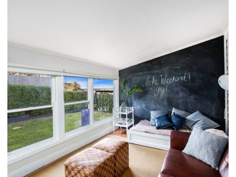 11 Mason Street, Thirroul NSW 2515