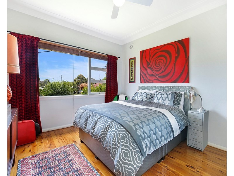 19 McGrath Street, Fairy Meadow NSW 2519