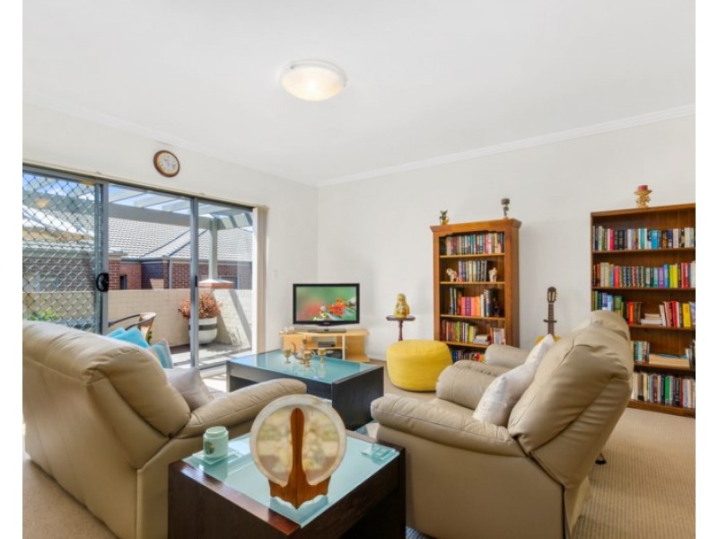 8/15 Stuart Street, Helensburgh NSW 2508
