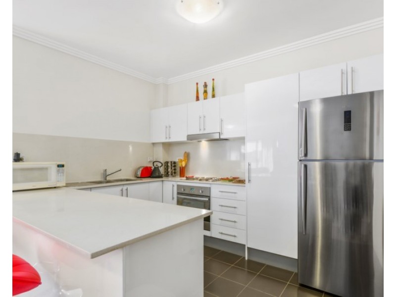 8/15 Stuart Street, Helensburgh NSW 2508