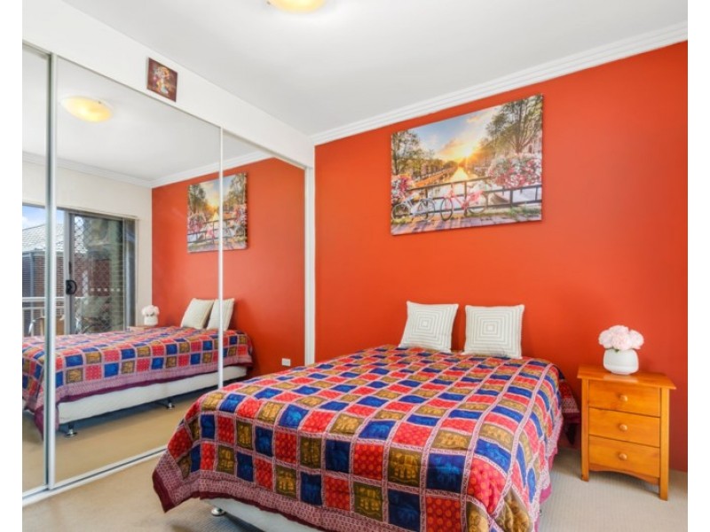 8/15 Stuart Street, Helensburgh NSW 2508